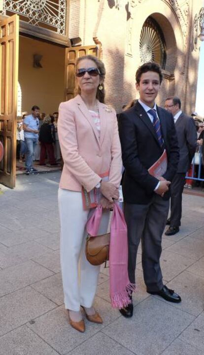 La infanta Elena, con su hijo Felipe.