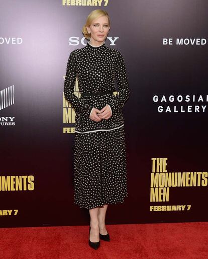 La siempre elegante Cate Blanchett eligi este vestido de Proenza Schouler para asistir a la premiere de The monumets men. Gracias a los sencillos zapatos de Giuseppe Zanotti y al maquillaje natural, el romntico vestido tiene todo el protagonismo.