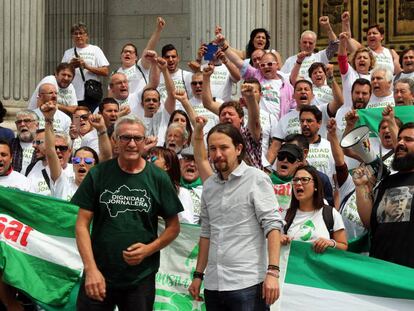 El secretario general de Podemos, Pablo iglesias, y el diputado Diego Ca&ntilde;amero.