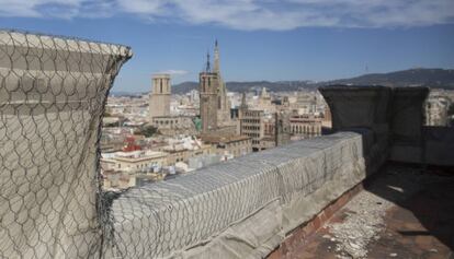 Azotea del edificio de la sede de Comisiones Obreras en Cataluña.