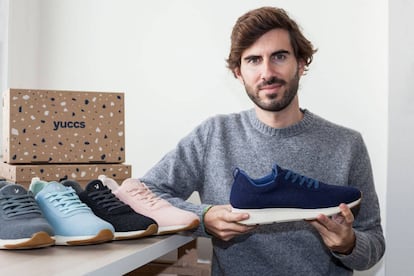 Pablo Mas, fundador y CEO de Yuccs, prepara el lanzamiento en 2020 de un calzado fabricado con un nuevo material sostenible.