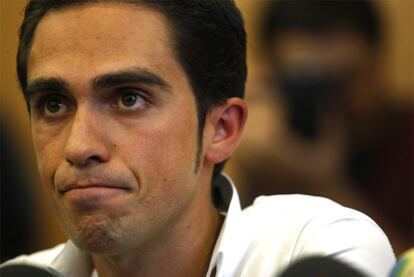 Alberto Contador, durante la rueda de prensa en la que explicó su positivo por clembuterol.