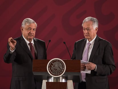 Andrés Manuel López Obrador y Manuel Bartlett