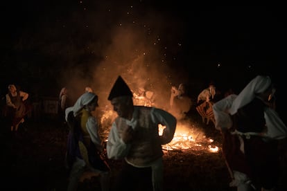 Baile. San Juan de Amandi,  Asturias. Junio 2022. (Manu Brabo) 