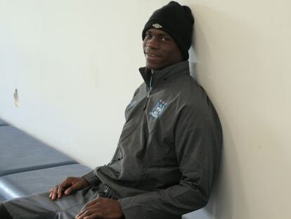 Mario Balotelli, durante un entrenamiento del Manchester United el 3 de diciembre de 2012.