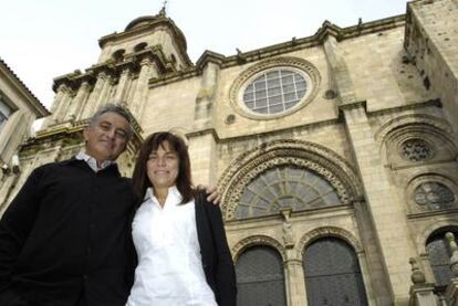 Gumersindo Meiriño, casado con María Benetti, en Cea, el lugar en el que nació y fue párroco tras 15 años en el seminario.