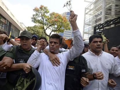 Leopoldo Lopez, detenido tras participar en la marcha defebrero de 2014.