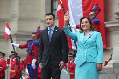 Daniel Noboa y Dina Boluarte en Lima (Perú), el 4 de julio.