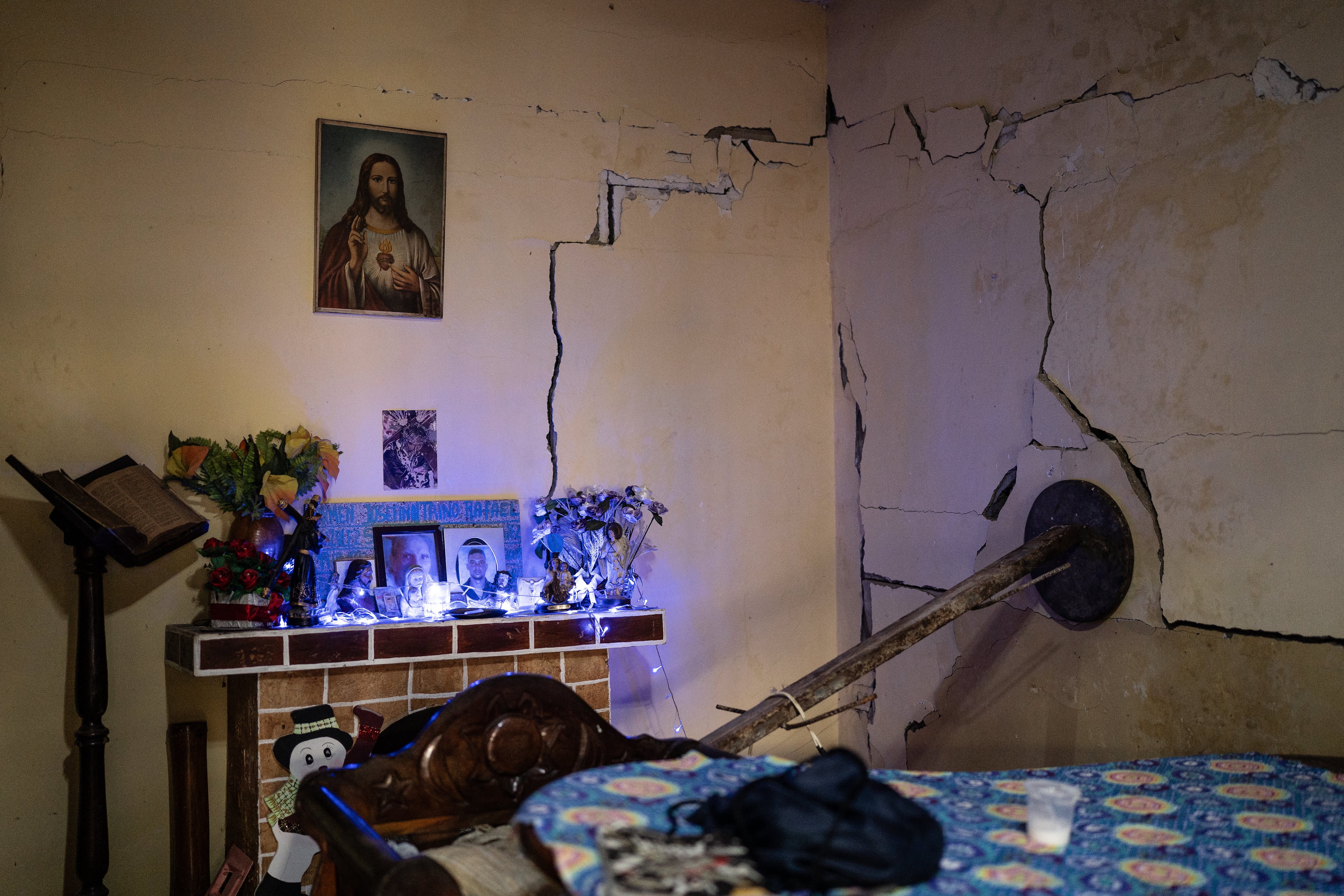 Vivienda afectada por los terremotos, en el barrio La Lucha.