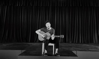 Marcus Mumford, en el vídeo en 'Cannibal', dirigido por Steven Spielberg.