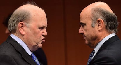 Luis de Guindos junto al ministro Irlandés de Finanzas, Michael Noonan.