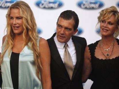 Antonio Banderas y Melanie Griffith con su hija Estela del Carmen y Daryl Hannah. 