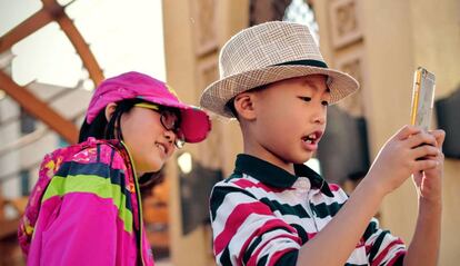 Limita la actividad de tus hijos con sus dispositivos Apple.