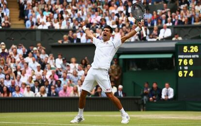 Djokovic celebra el triomf a Wimbledon.