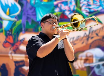 Jean Pierre García, trombonista de La Pintana Big Band.