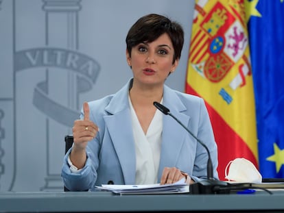 La ministra de Política Territorial y portavoz del Gobierno, Isabel Rodríguez, durante la rueda de prensa tras el Consejo de Ministros del día 25 en La Moncloa.