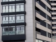 Anuncio de viviendas en alquiler, en el barrio de Castellana, en Madrid, el pasado día 13.