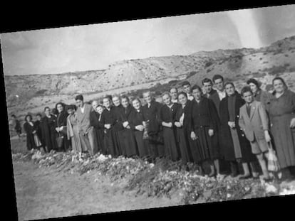 Las mujeres de negro que acudían a La Barranca (Lardero, La Rioja) a visitar a sus familiares asesinados en la Guerra Civil.