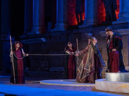 Una escena de la obra Hipatia de Alejandría, en el Teatro Romano de Mérida.