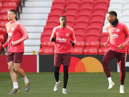 Lenglet, Dembélé y Todibo, durante un entrenamiento del Barcelona.