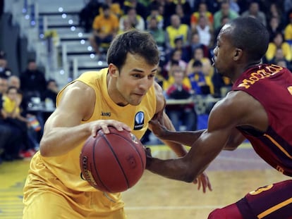 Pangos, del Gran Canaria, ante McCollum, del Galatasaray.