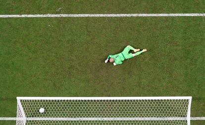 Kasper Schmeichel, tras encajar el gol del australiano Mathew Leckie.