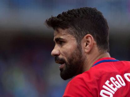 Diego Costa durante el partido entre el Málaga CF y el Atletico de Madrid