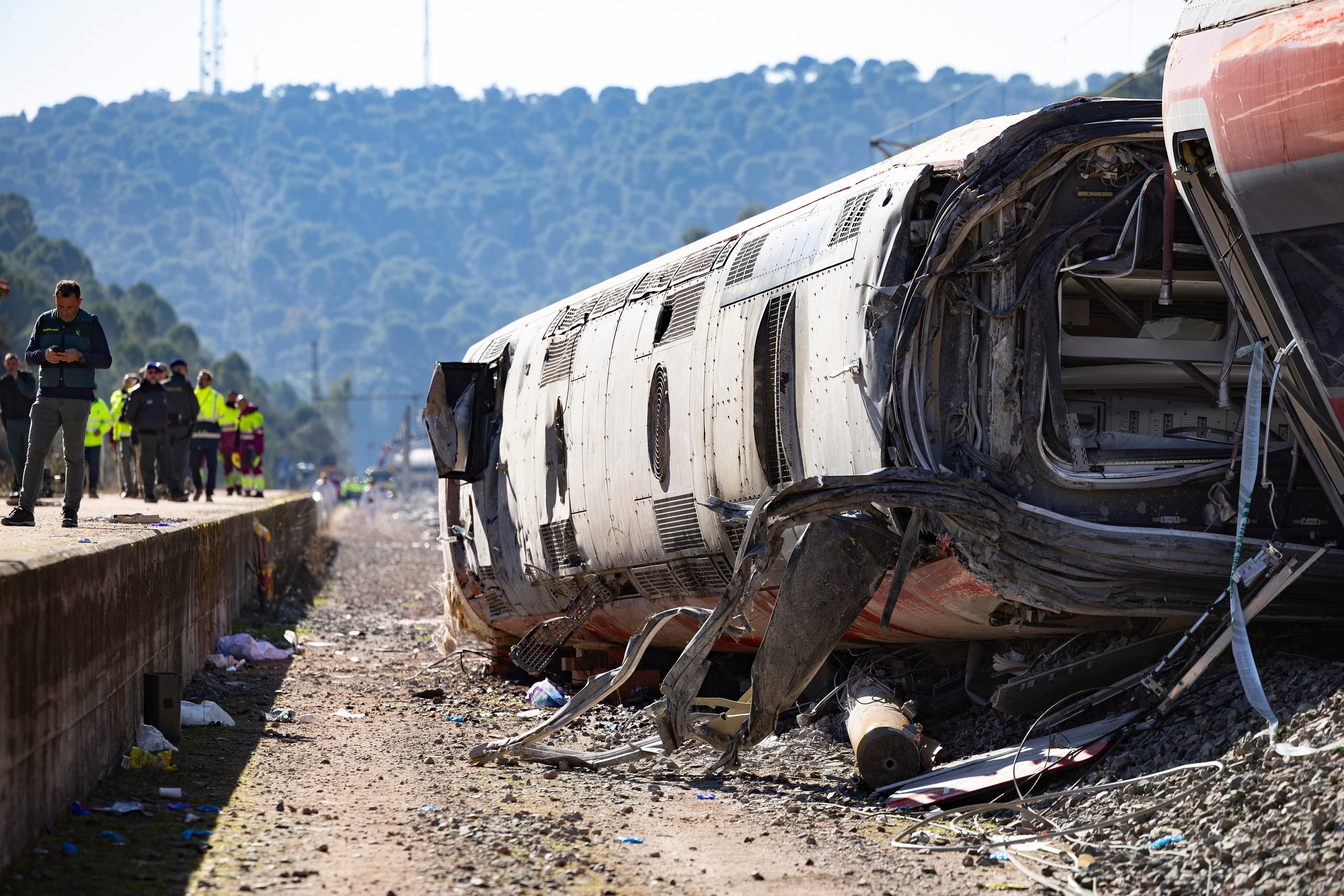 La Guardia Civil certifica que la vía de Adamuz se rompió un día antes del accidente, pero el sistema no alertó