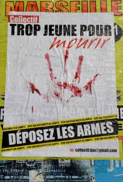 Afiche del colectivo francés Demasiado Joven Para Morir que llama a dejar las armas. 