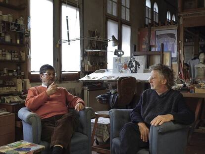 Francesc Artigau y Xavier Mariscal conversan en el documental 'EINA, l'esperit contemporani'.