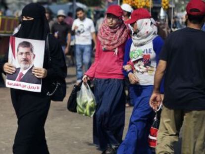 Una mujer egipcia partidaria de Mohamed Morsi.