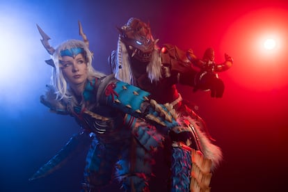 Los personajes Odogaron y Zinogre, de la serie de videojuegos 'Monster Hunter', reproducidos por Darka BMZ Studio.