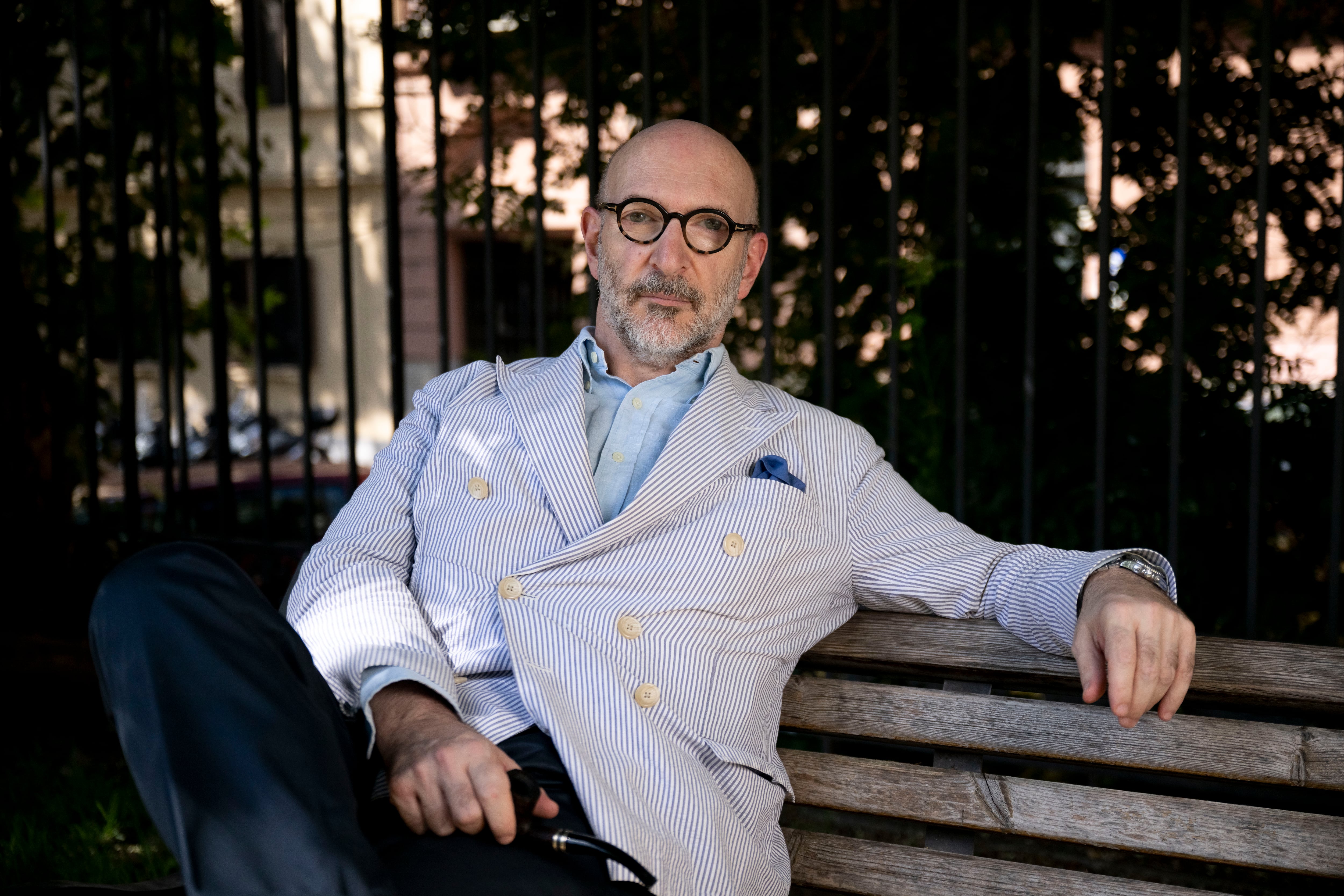 Alessandro Piperno, escritor: “Describo esa burguesía judía romana que reaccionó a la tragedia con lujo y sexo”