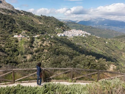 Vista del pueblo de Algatocín, en el Valle del Genal (Málaga).