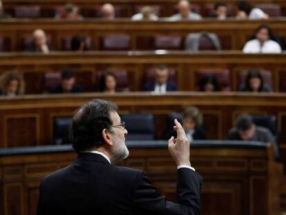 El presidente del Gobierno, Mariano Rajoy, durante la sesi&oacute;n de control al Ejecutivo celebrada el pasado 21 de febrero en el Congreso de los Diputados. 