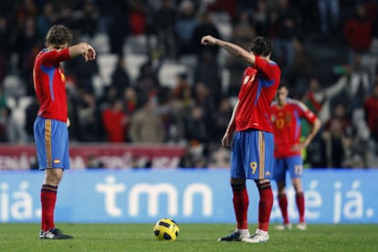 Fernando Llorente and Fernando Torres, second half substitutes, react after a Portugal goal.