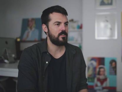 Alex de Marcos, el artista madrileño que metió a Aitana de OT y Dua Lipa en la piscina