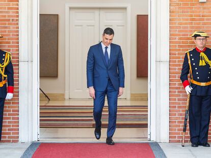 El presidente del Gobierno, Pedro Sánchez, recibe en la Moncloa al presidente de Portugal, Luís Montenegro, el pasado 14 de abril.
