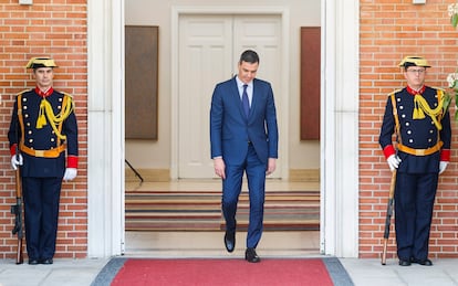 El presidente del Gobierno, Pedro Sánchez, recibe en la Moncloa al presidente de Portugal, Luís Montenegro, el pasado 14 de abril.