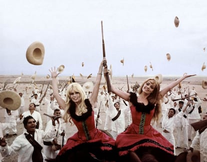 'Viva Maria!' (Louis Malle, 1965). Mezcla de comedia de aventuras, western y musical, 'Viva Maria!' enfrentó por primera –y ultima-vez a los dos grandes estrellas del cine francés en aquellos momentos, Brigitte Bardot y Jeanne Moreau. Los números musicales protagonizados por las dos actrices siguen siendo sin duda lo mejor de la película.