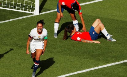 Carli Lloyd celebra su segundo gol ante Chile.