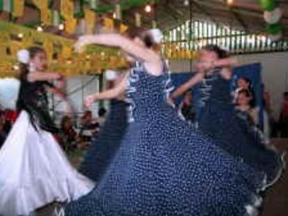 b sin nº (5/abr/00) -recibida por email- Feria de Abril en Tarragona. -foto: Josep Lluis Sellart.