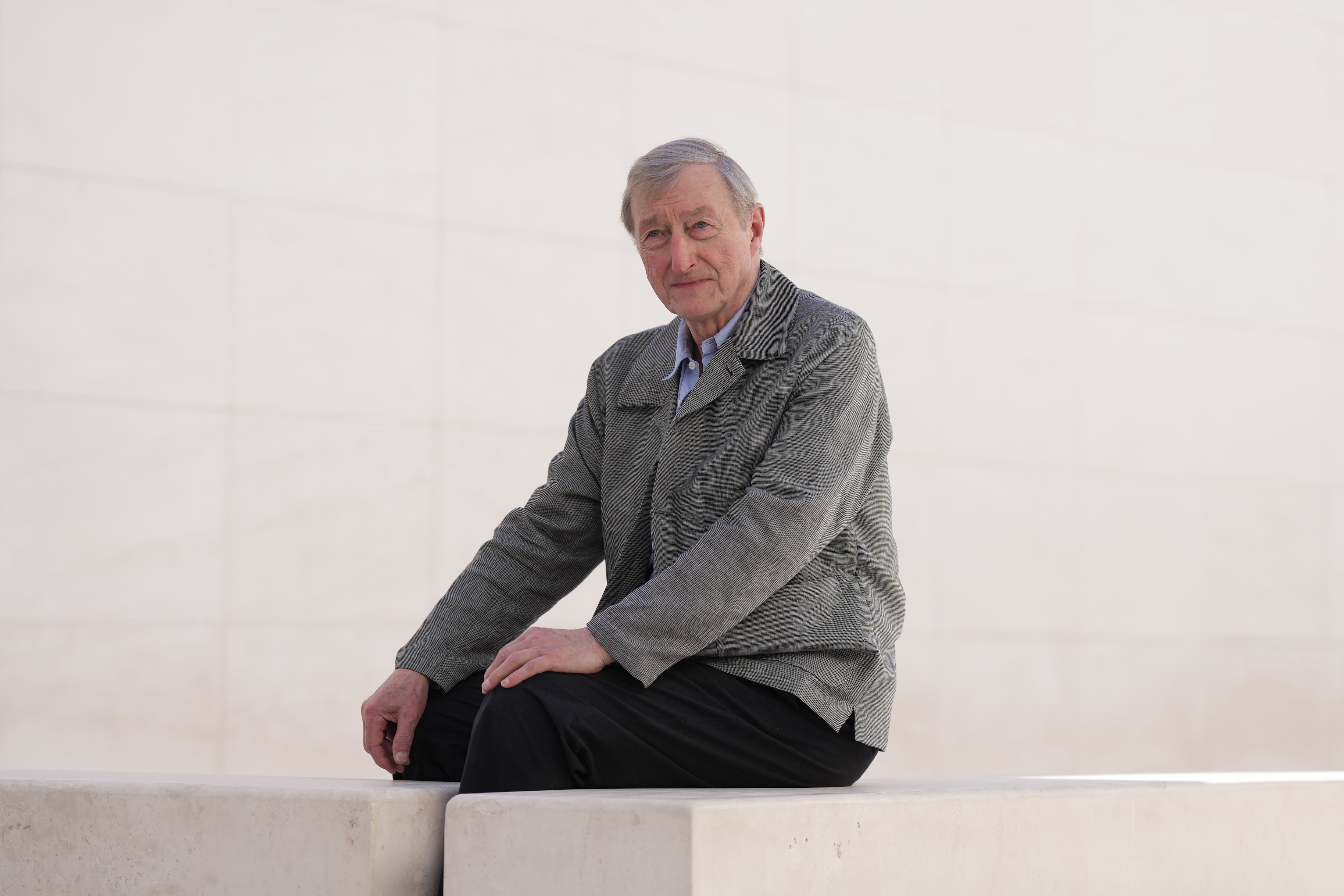 Cinco libros clave de Julian Barnes
