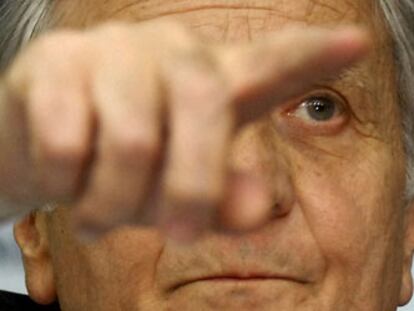 Jean-Claude Trichet, durante la rueda de prensa posterior a la reunión del consejo del Banco Central Europeo.