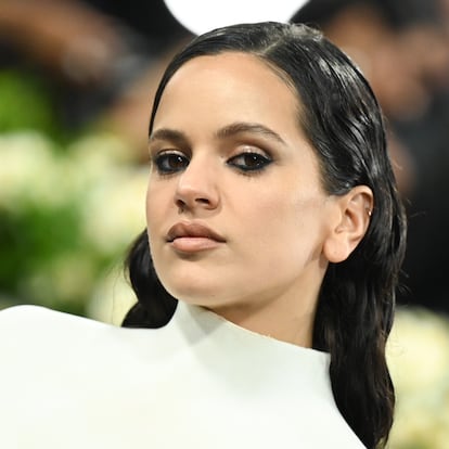 Rosalía a su llegada a la gala MET.