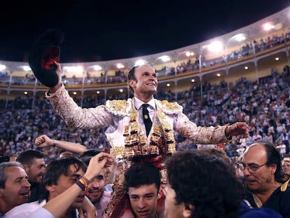 Antonio Ferrera, por la puerta grande de Las Ventas en su encerrona del 5 de octubre de 2019.