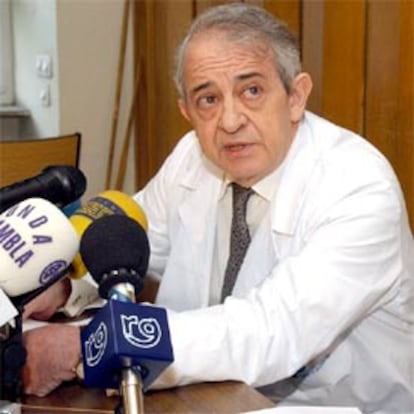 El doctor De Oya, esta mañana en rueda de prensa.