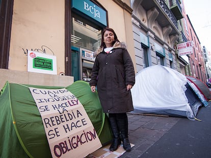 Una sociedad alarmada, decepcionada y más solidaria