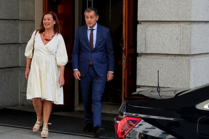 La presidenta del Congreso, Francina Armengol, se dirigía al palacio de la Zarzuela para reunirse con el rey Felipe VI, este martes.