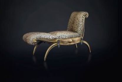 Fotografía cedida por la casa de ventas Christie's de un "lit de repos" que forma parte del mobiliario concebido por el diseñador art déco Albert Rateau para el baño de la duquesa de Alba en el Palacio de Liria.